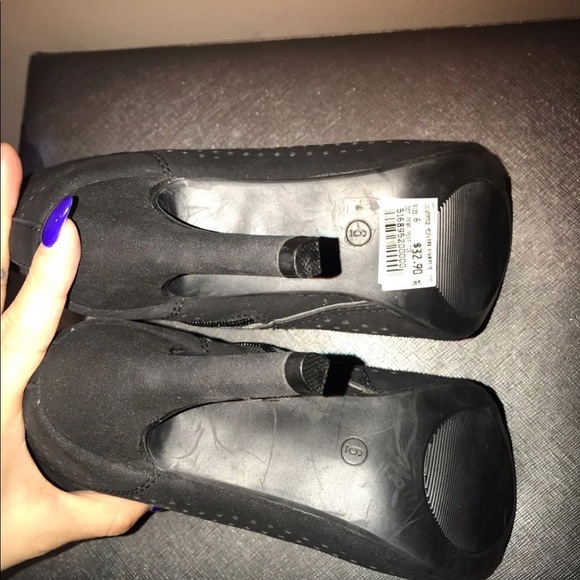 Black Open Toed High Heels - Picture 7 of 7